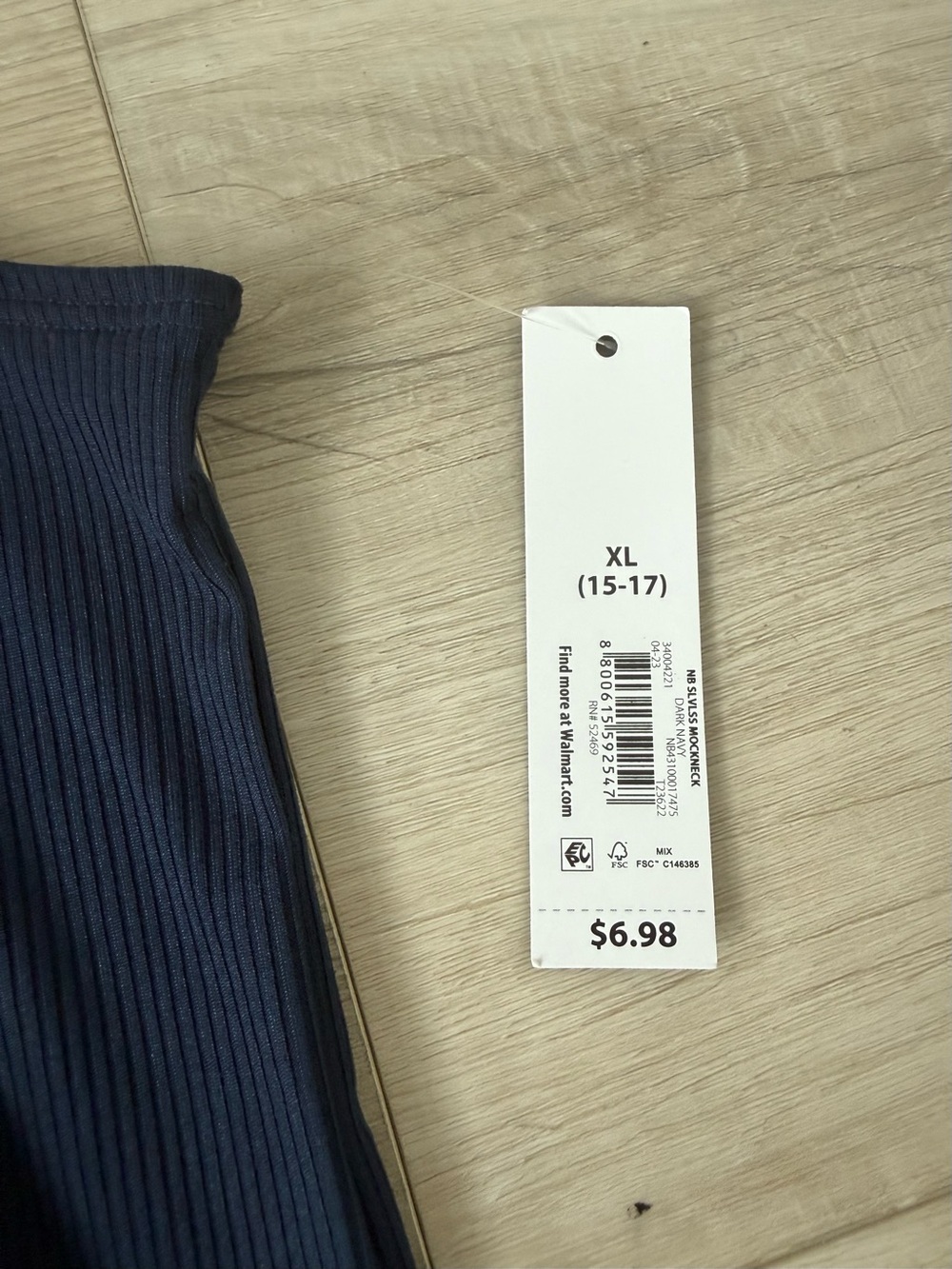 No boundaries XL women’s high neck navy sleeveless blouse NWT - Picture 2 of 3